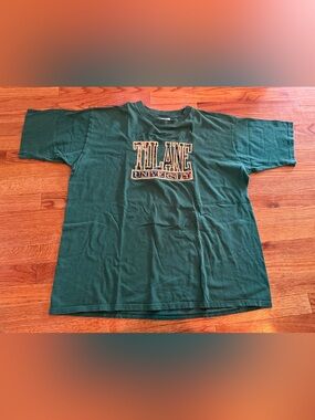 Rare Vintage Tulane University Green Wave Big T Logo Single Stitch XL T Shirt